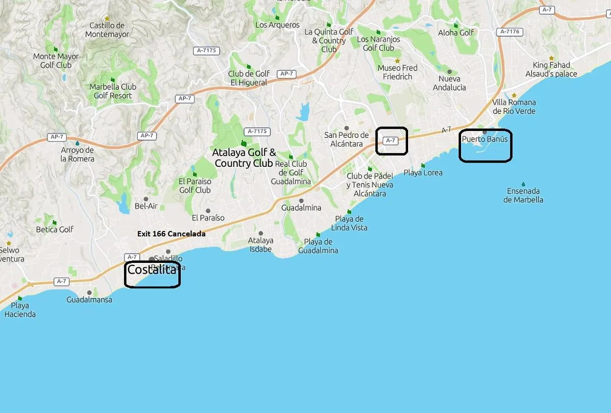 Stunning Penthouse Just Footsteps Away From Estepona'S Beaches