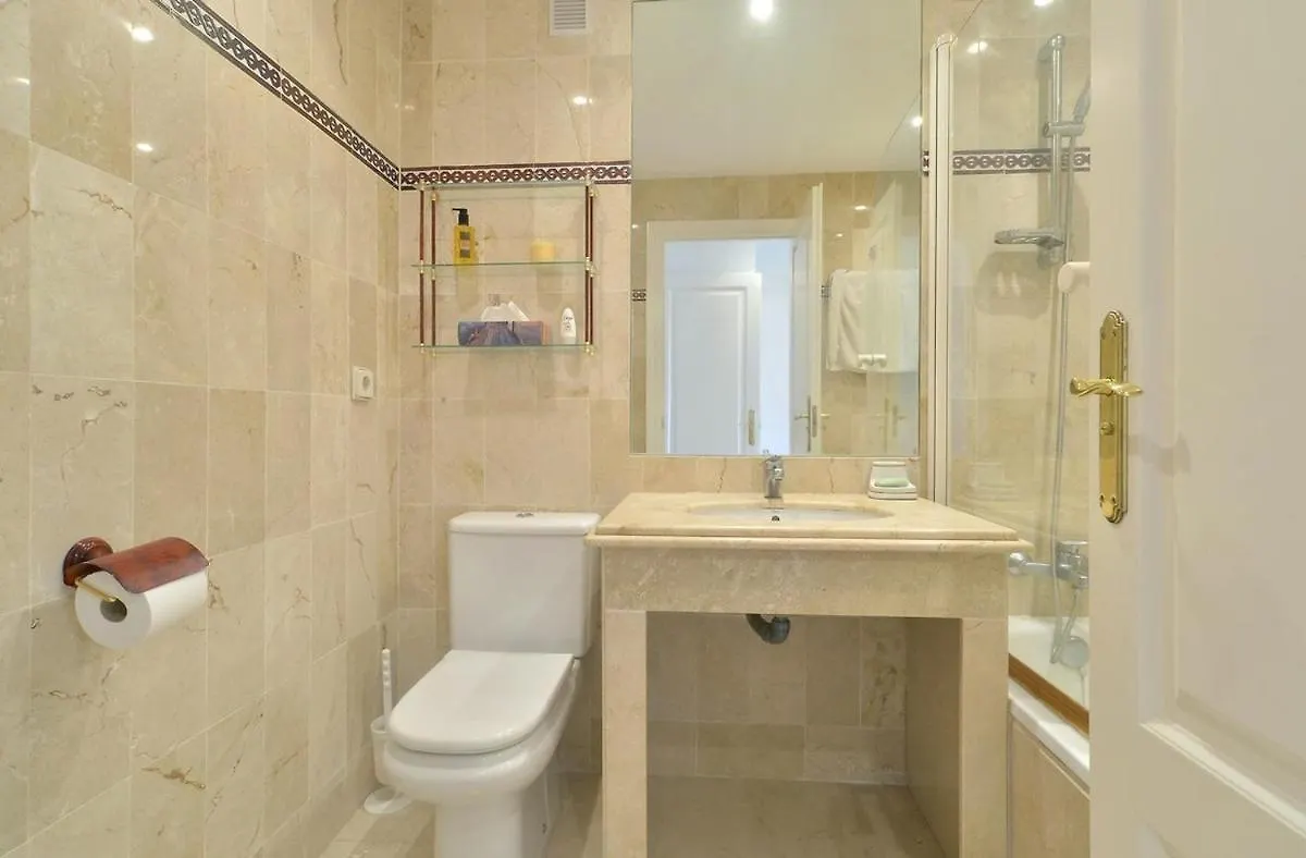 Stunning Penthouse Just Footsteps Away From Estepona'S Beaches 0*, אסטפונה ספרד